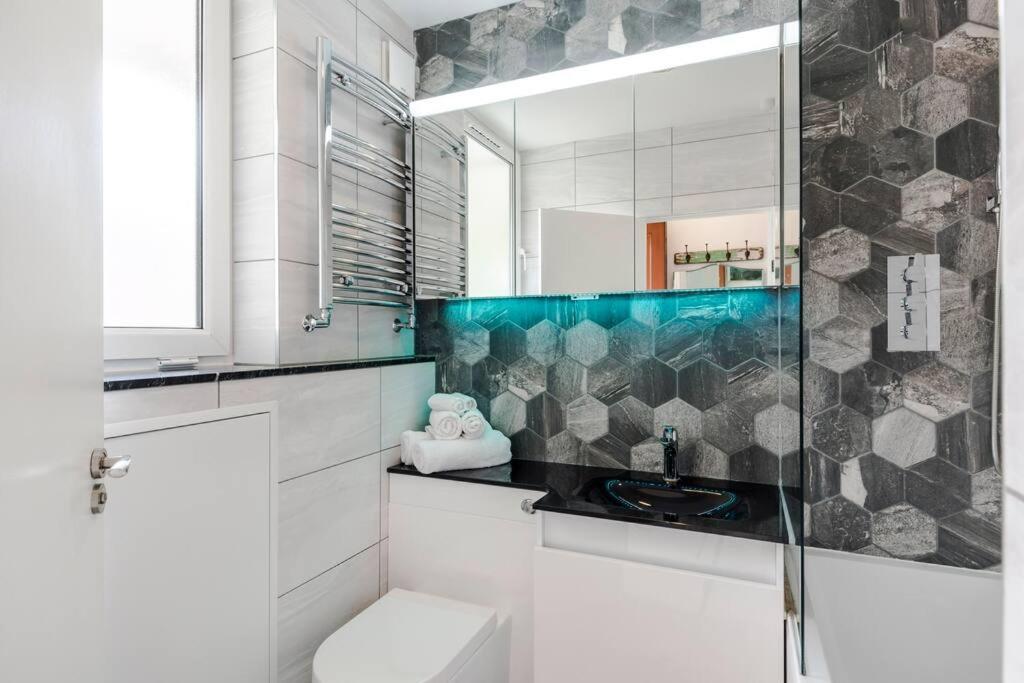 The Clarence, Central London Apartment W/ Wifi Экстерьер фото